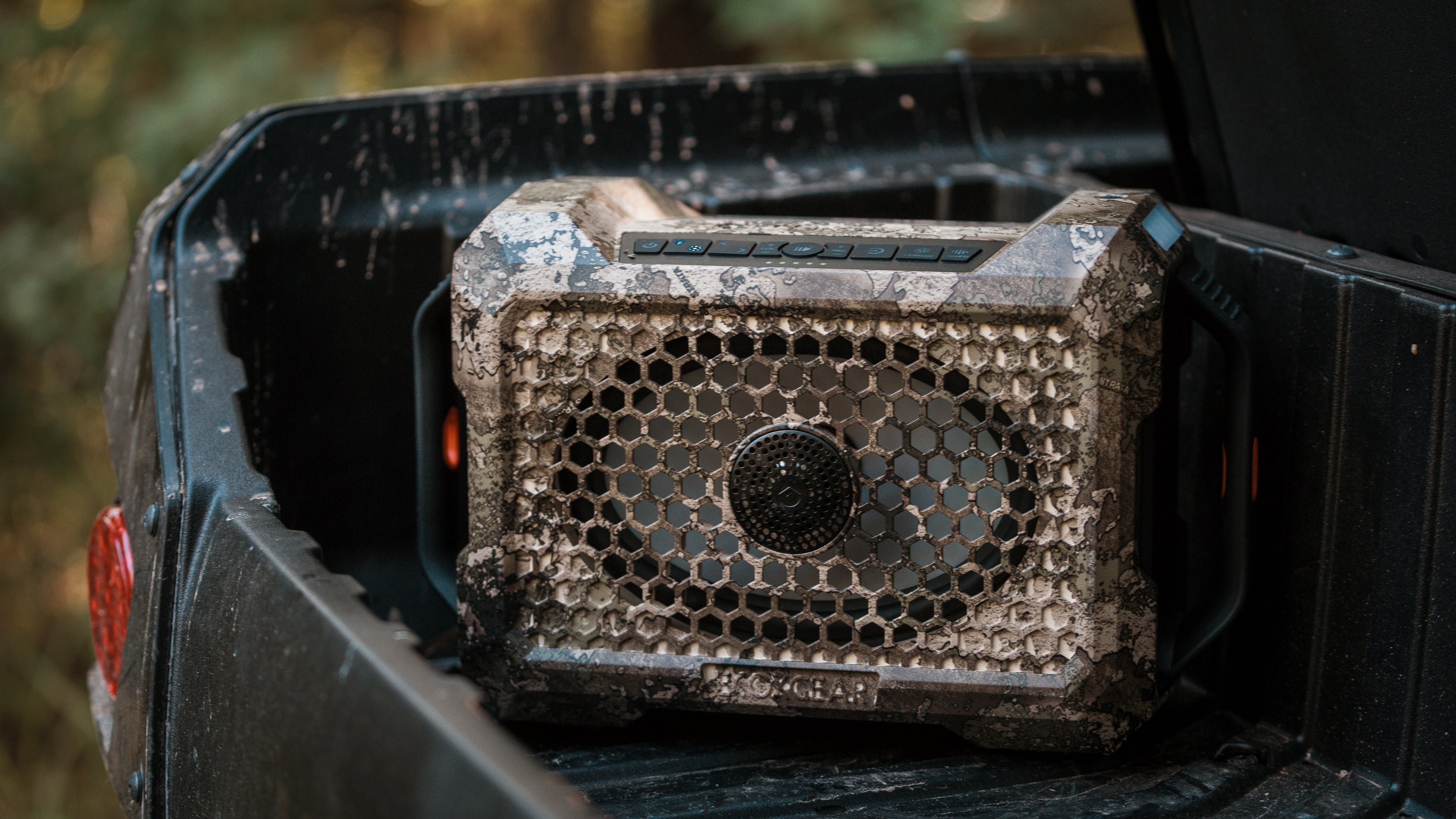 TrueTimber Strata Defender by ECOXGEAR Waterproof Bluetooth Outdoor Speaker